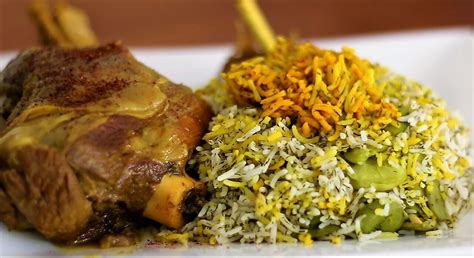 Baghali Polo with Lamb - A Savory Delight Bursting with Aromatic Herbs and Fluffy Saffron Rice!